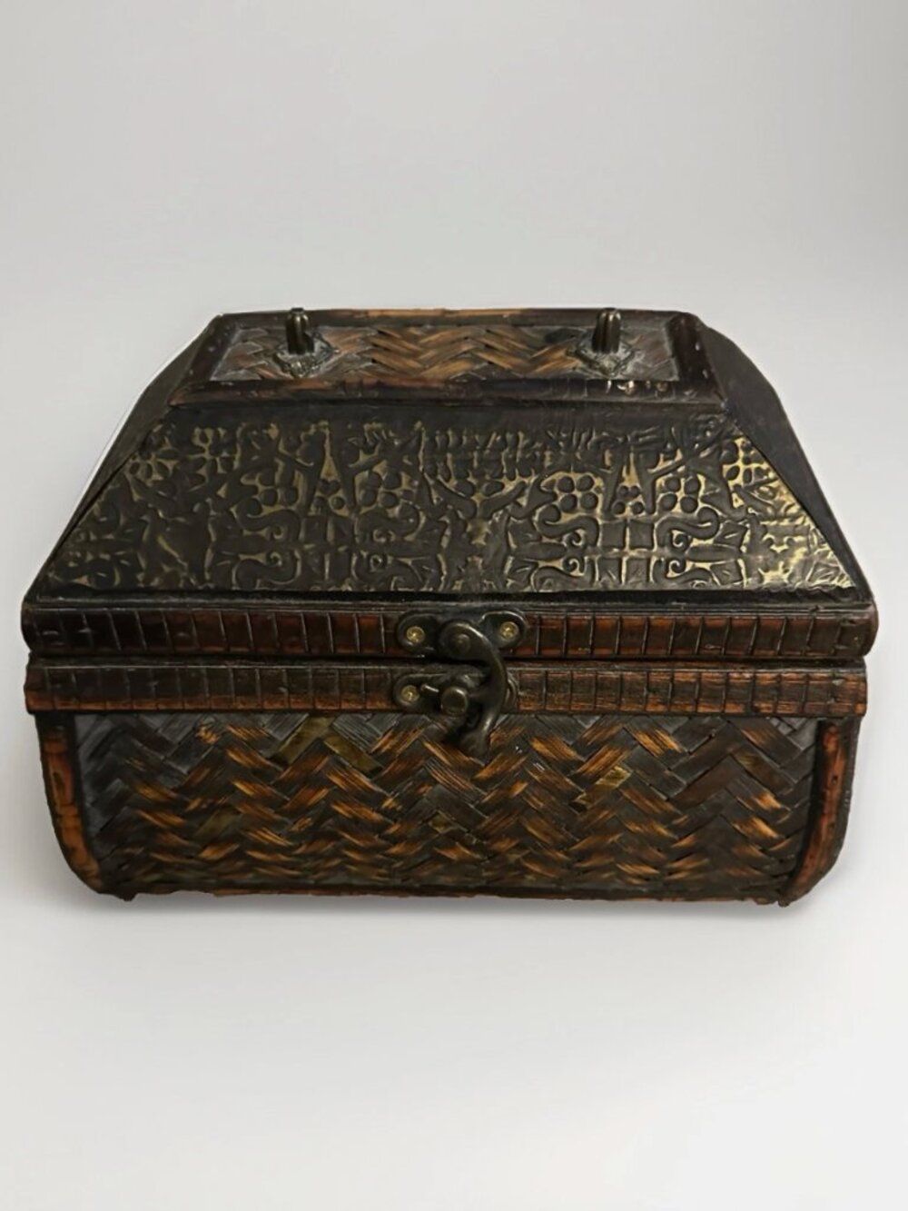 Vintage Wooden Keepsake Box Etched Metal Lid Woven Rattan Body Trinket Chest